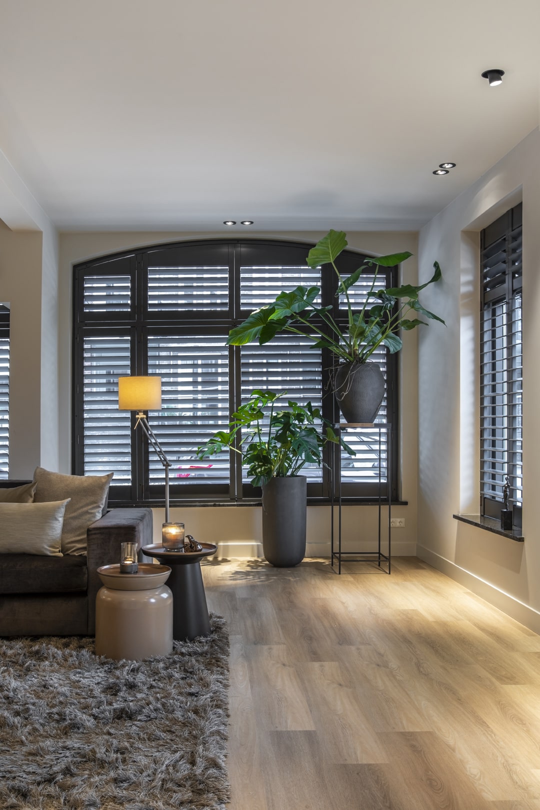 project_2025_zonnelux_Shutters: de ideale raamdecoratie voor jouw bijzondere raamvorm zonwering