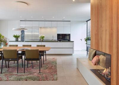 Moderne witte hoogglans design keuken in Numansdorp