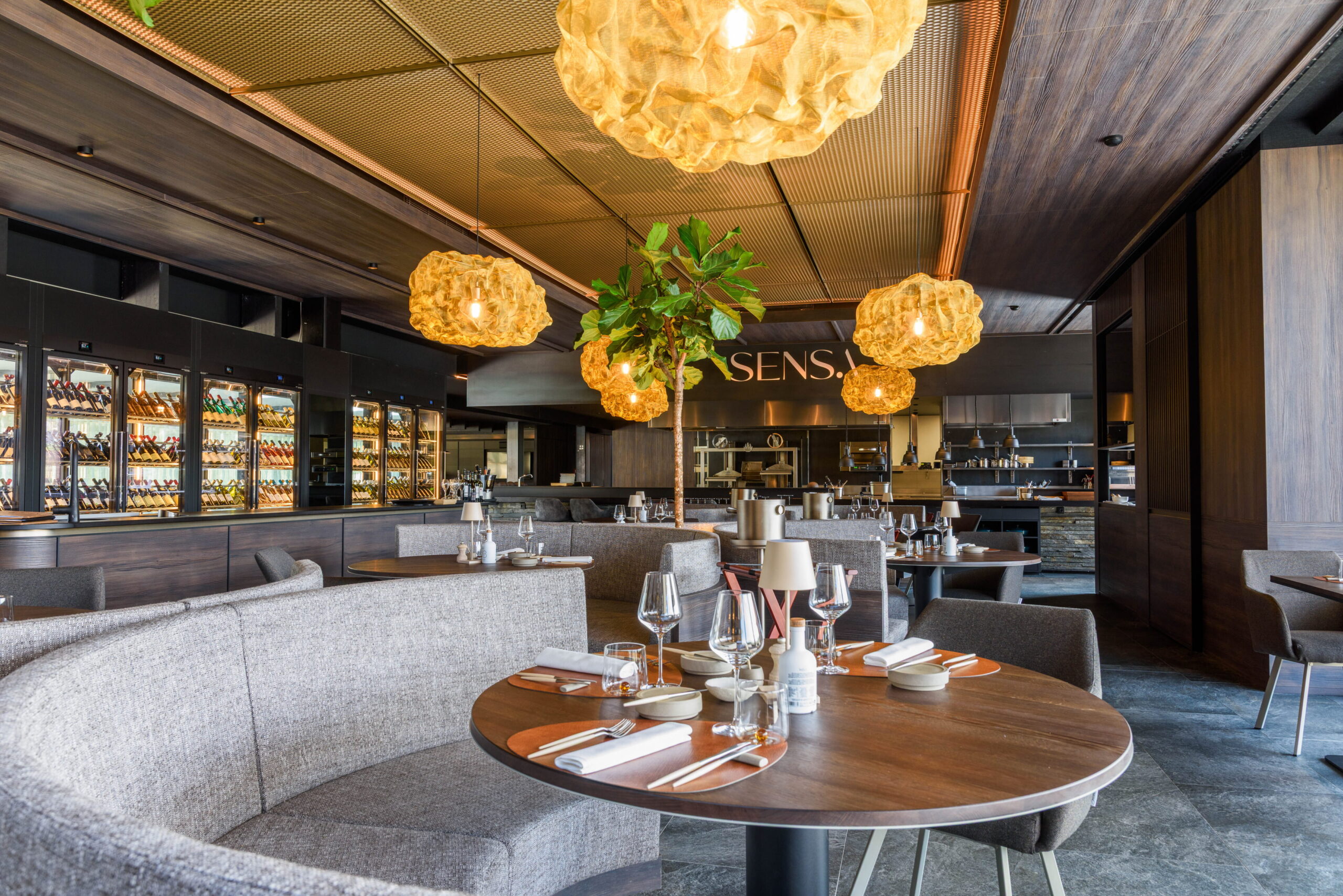 restaurant