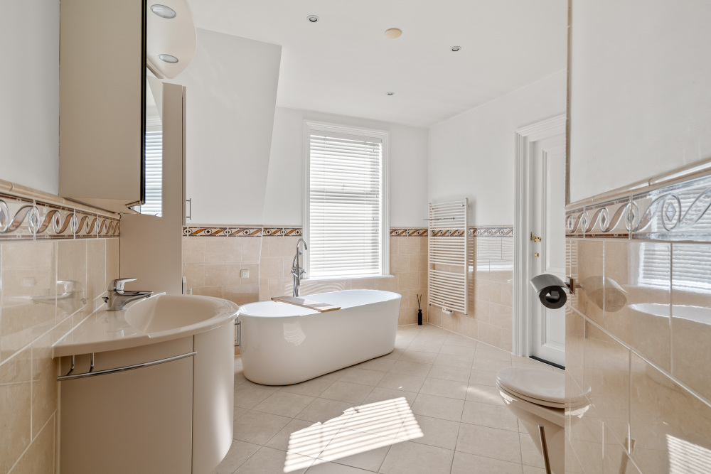 luxe badkamer met badkuip