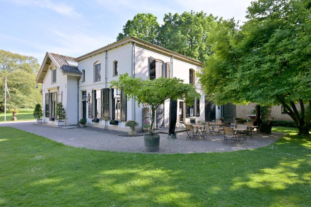 koetshuis luxe kasteel