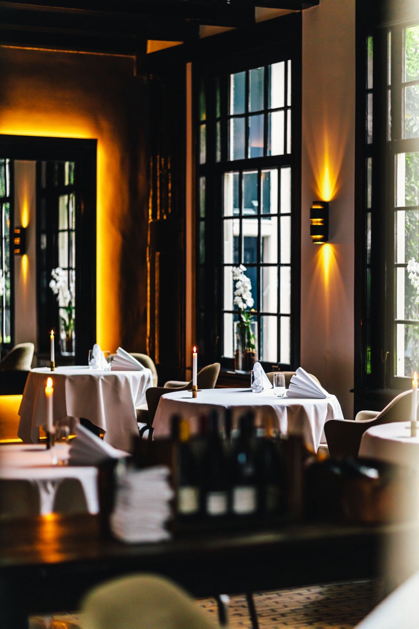 hotel restaurant