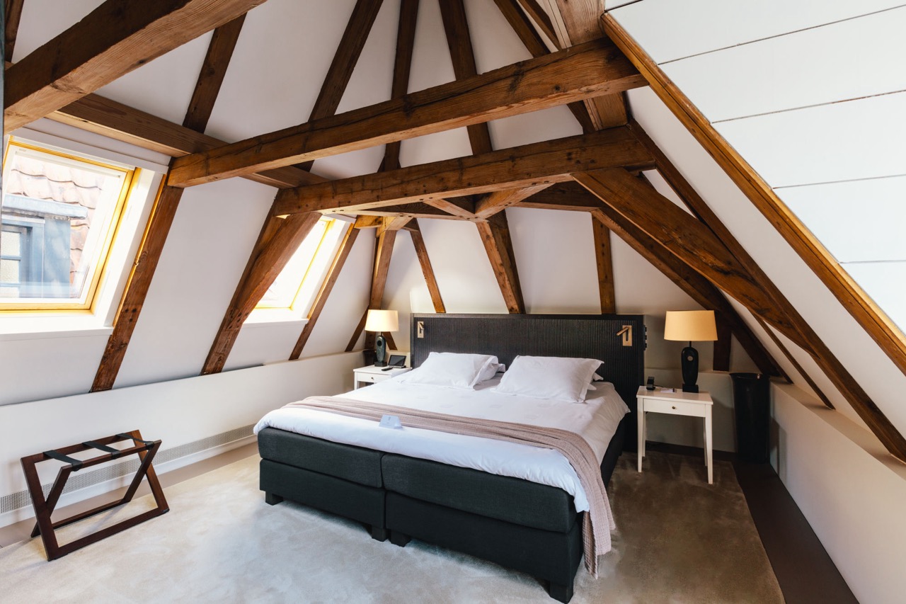 luxe zolder slaapkamer