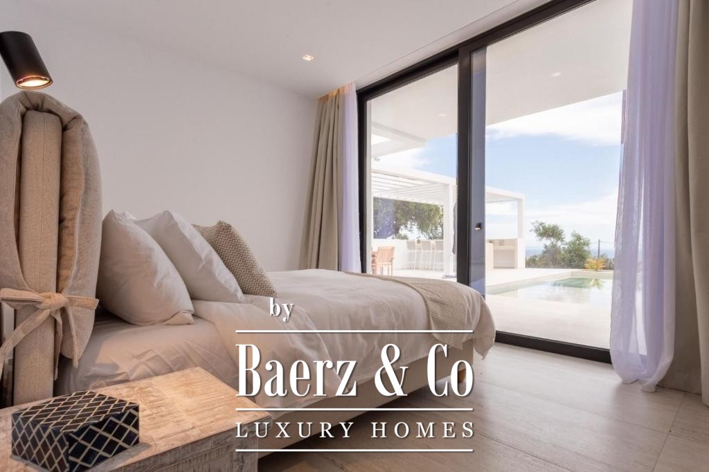 Luxe slaapkamer met uitzicht