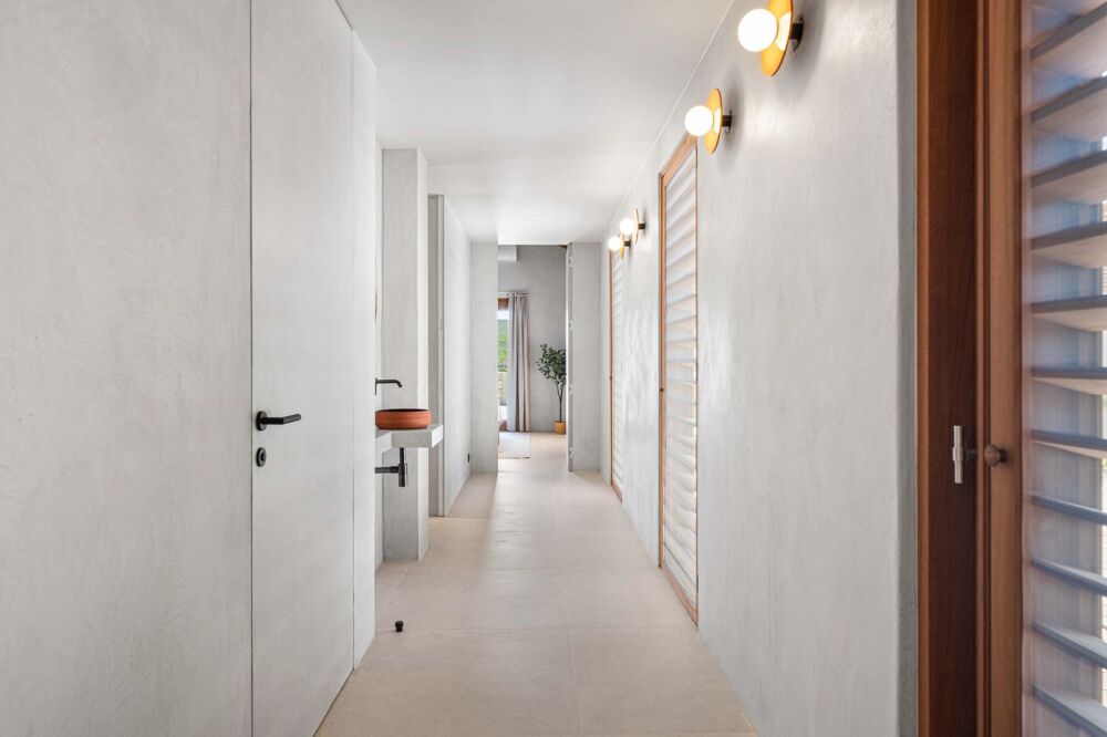 Villa bonaire hallway
