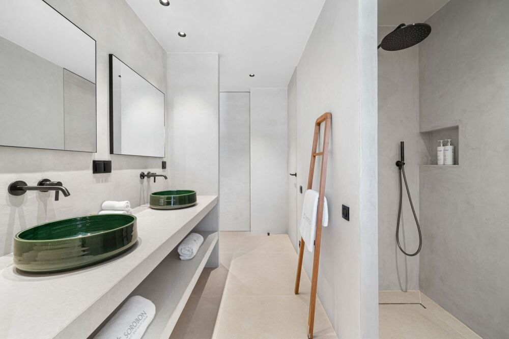 Villa bonaire bathroom